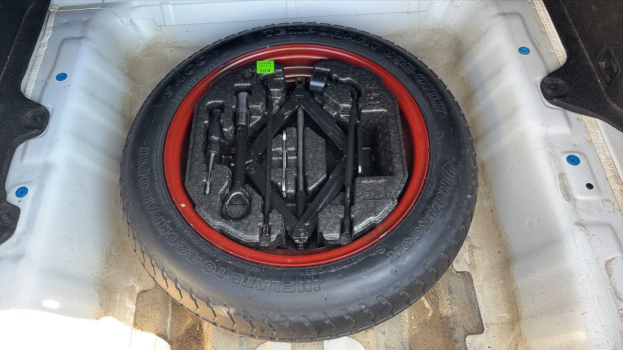 Photo de la roue de secours 1
