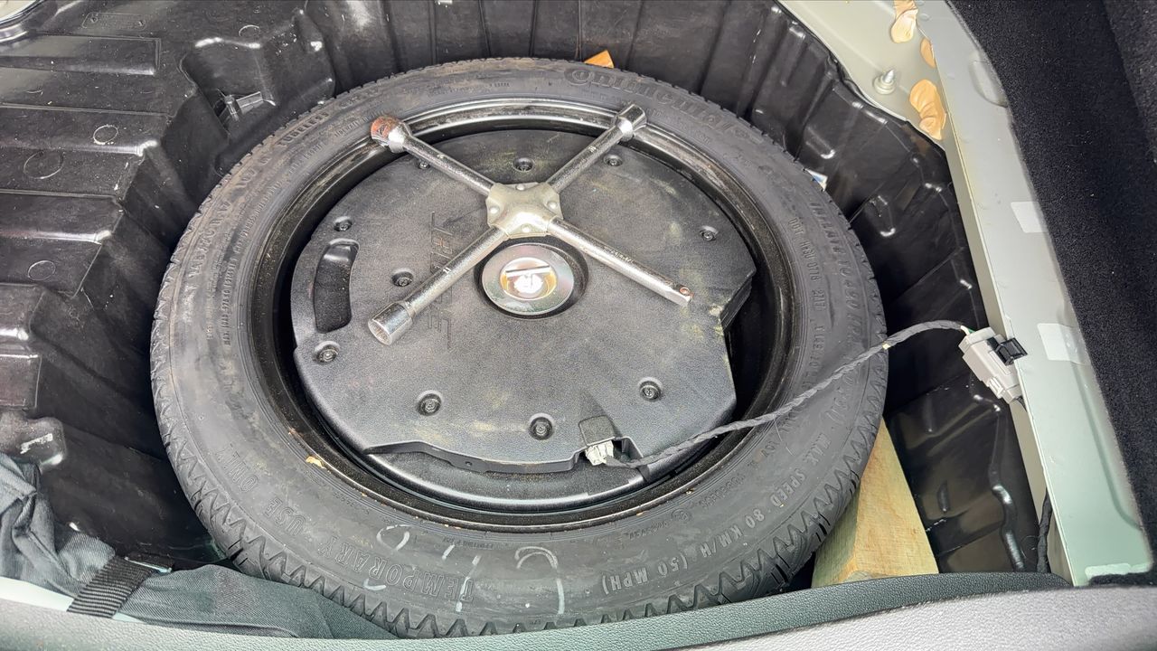 Photo de la roue de secours 1