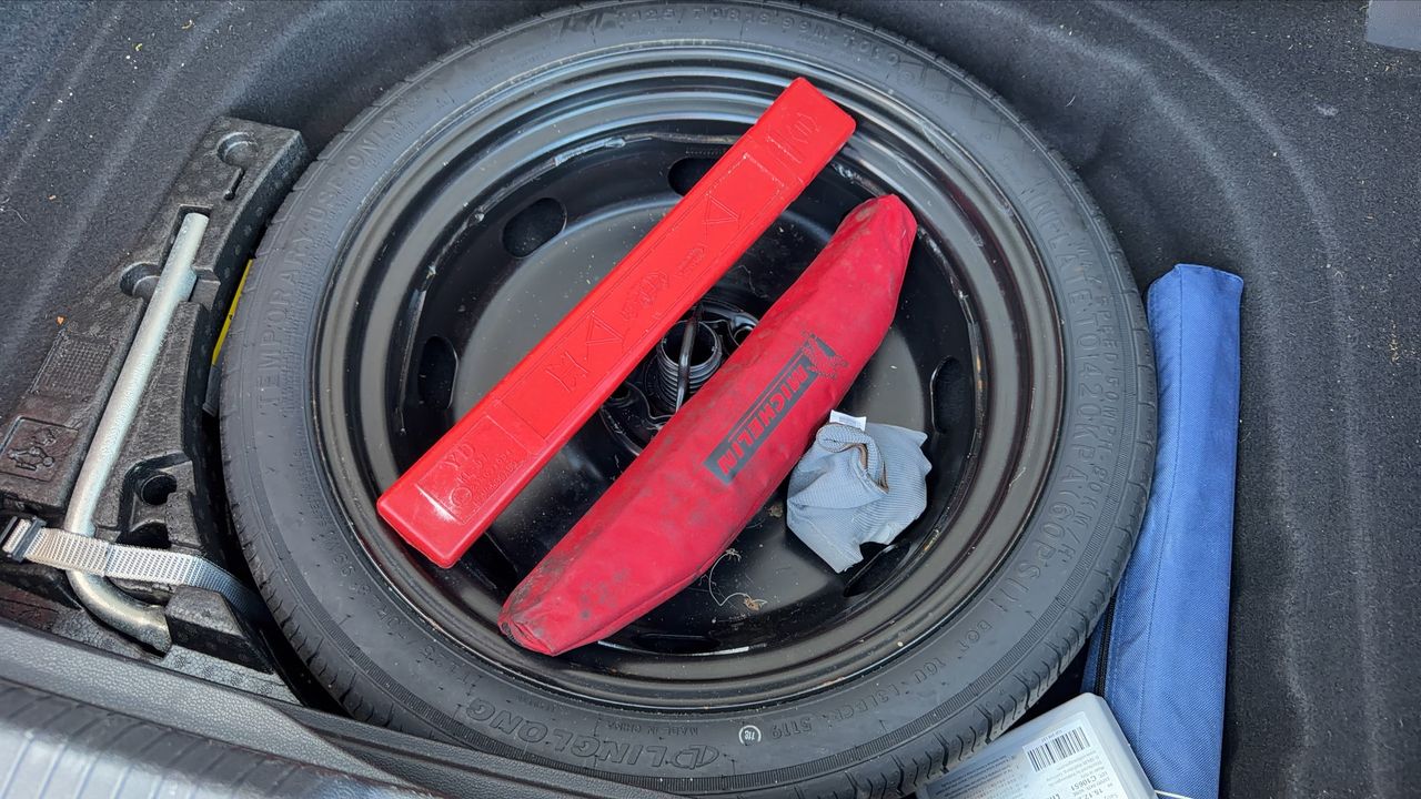 Photo de la roue de secours 1