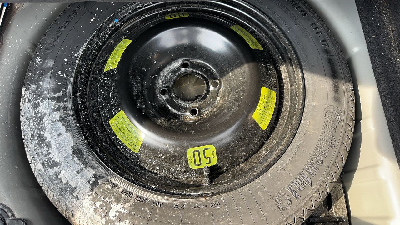 Photo de la roue de secours 1
