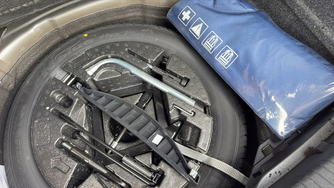 Photo de la roue de secours 1