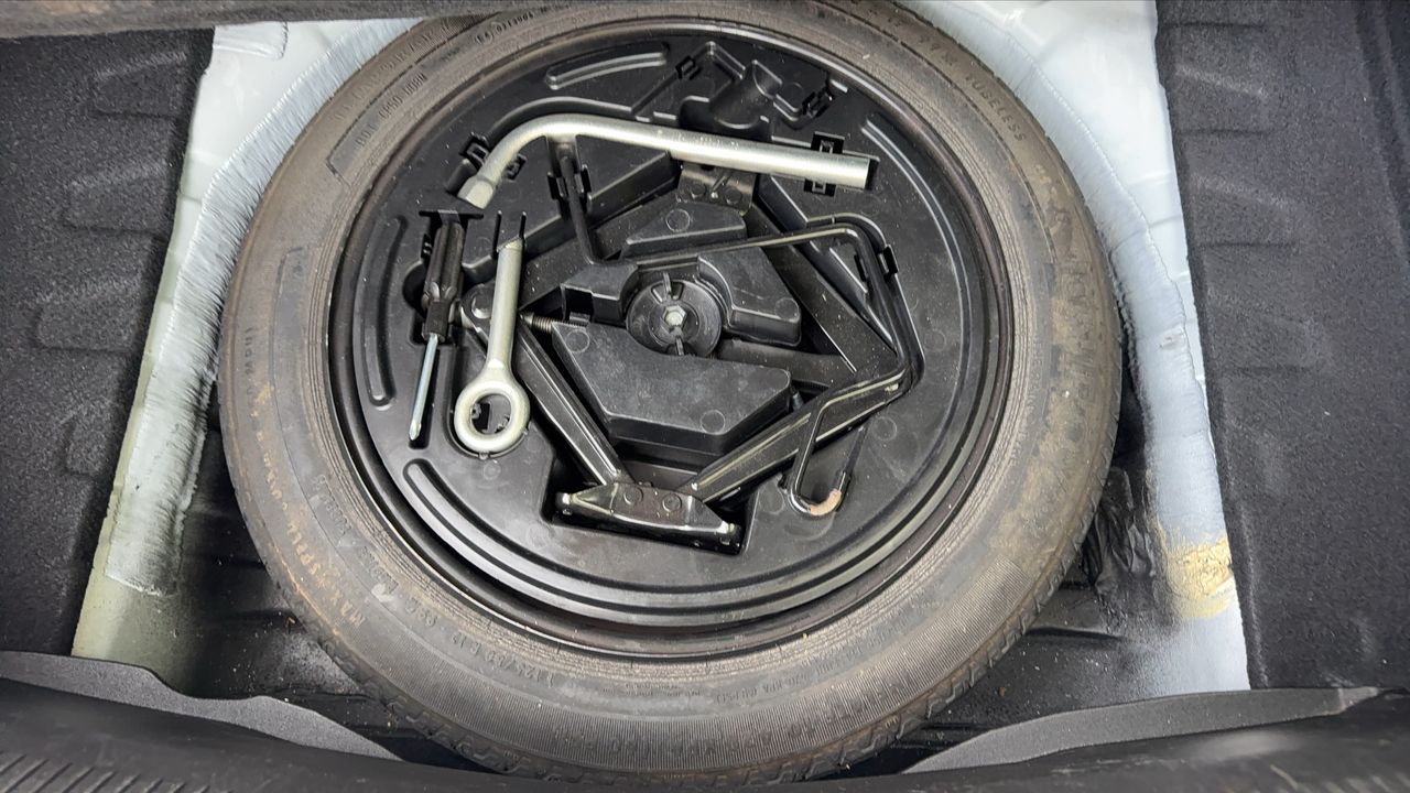 Photo de la roue de secours 1