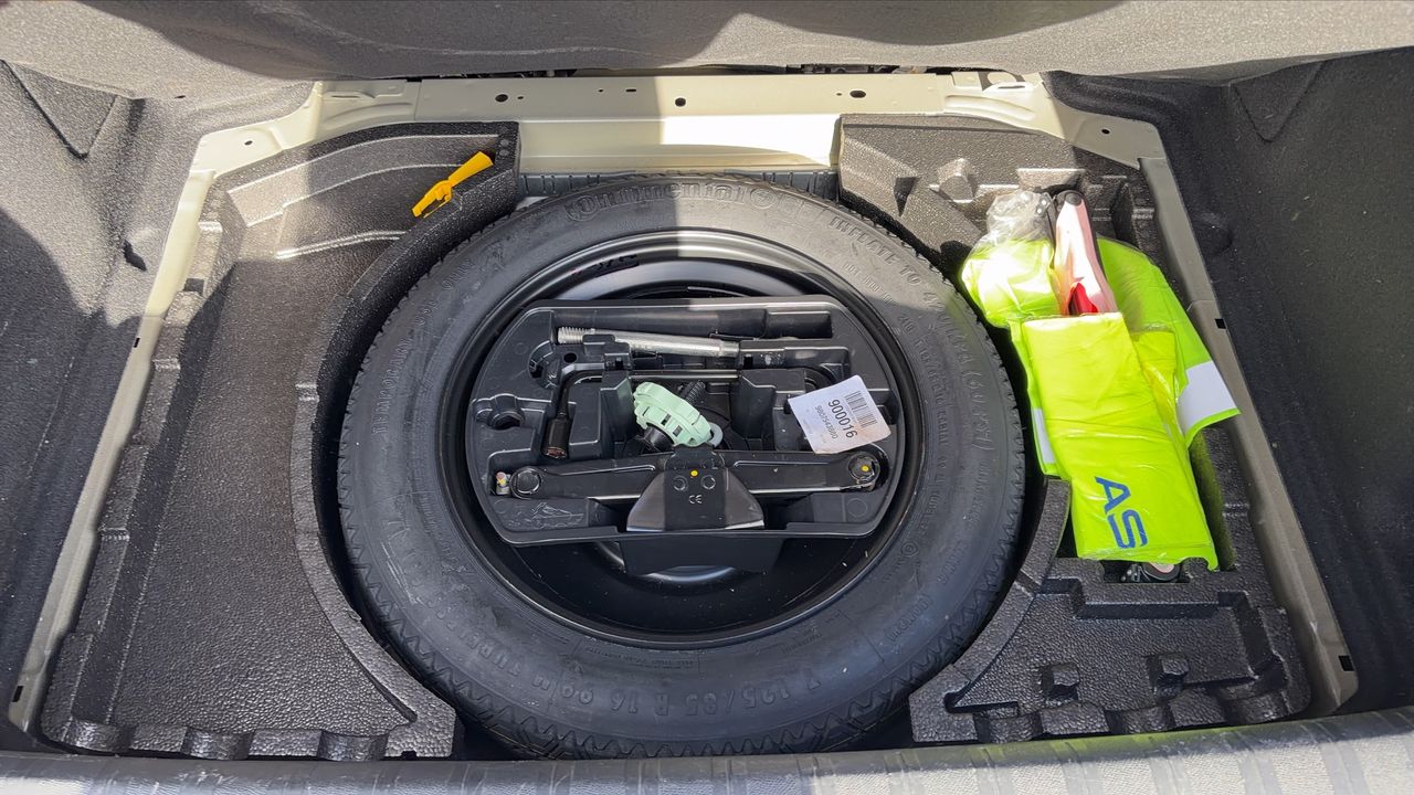 Photo de la roue de secours 1