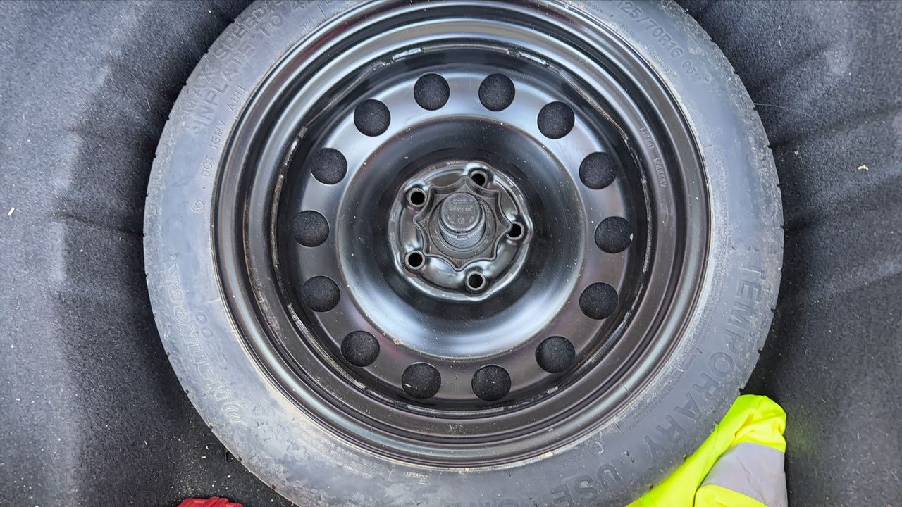 Photo de la roue de secours 1