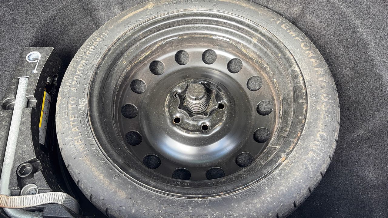 Photo de la roue de secours 1