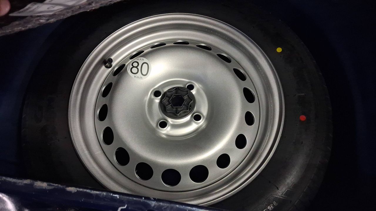 Photo de la roue de secours 1