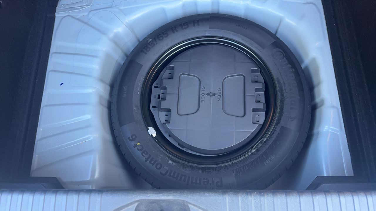 Photo de la roue de secours 1