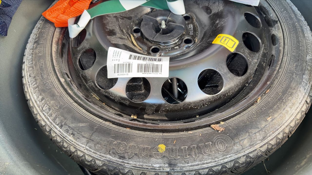 Photo de la roue de secours 1