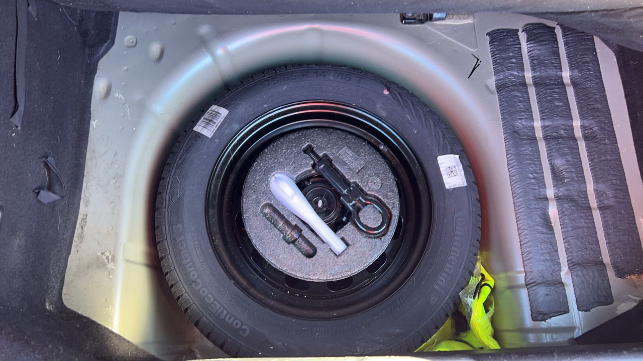Photo de la roue de secours 1