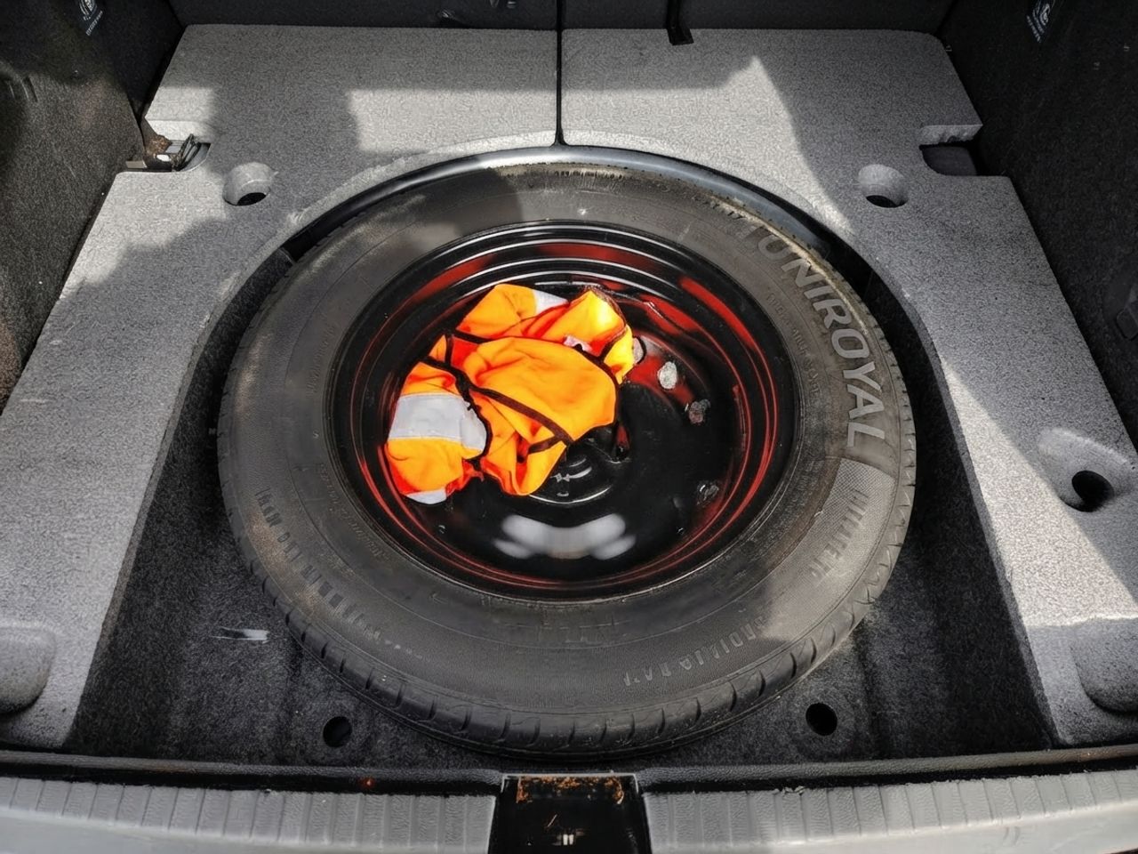 Photo de la roue de secours 1