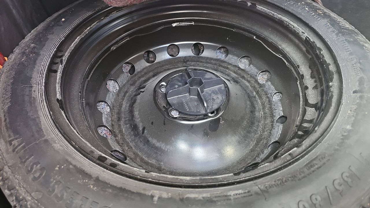 Photo de la roue de secours 1