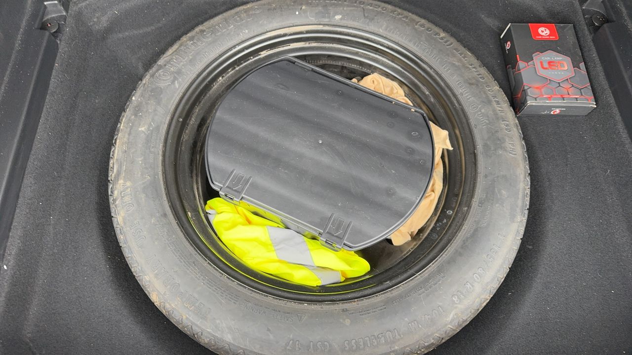 Photo de la roue de secours 1