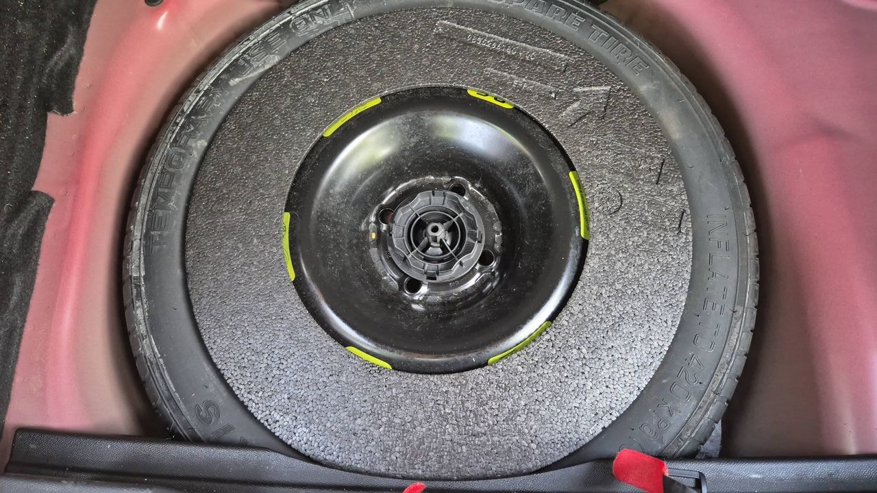 Photo de la roue de secours 1
