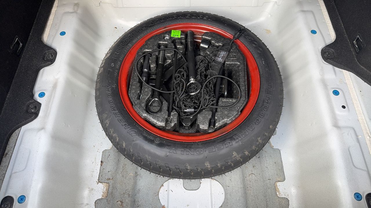 Photo de la roue de secours 1