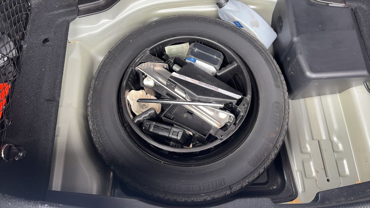 Photo de la roue de secours 1