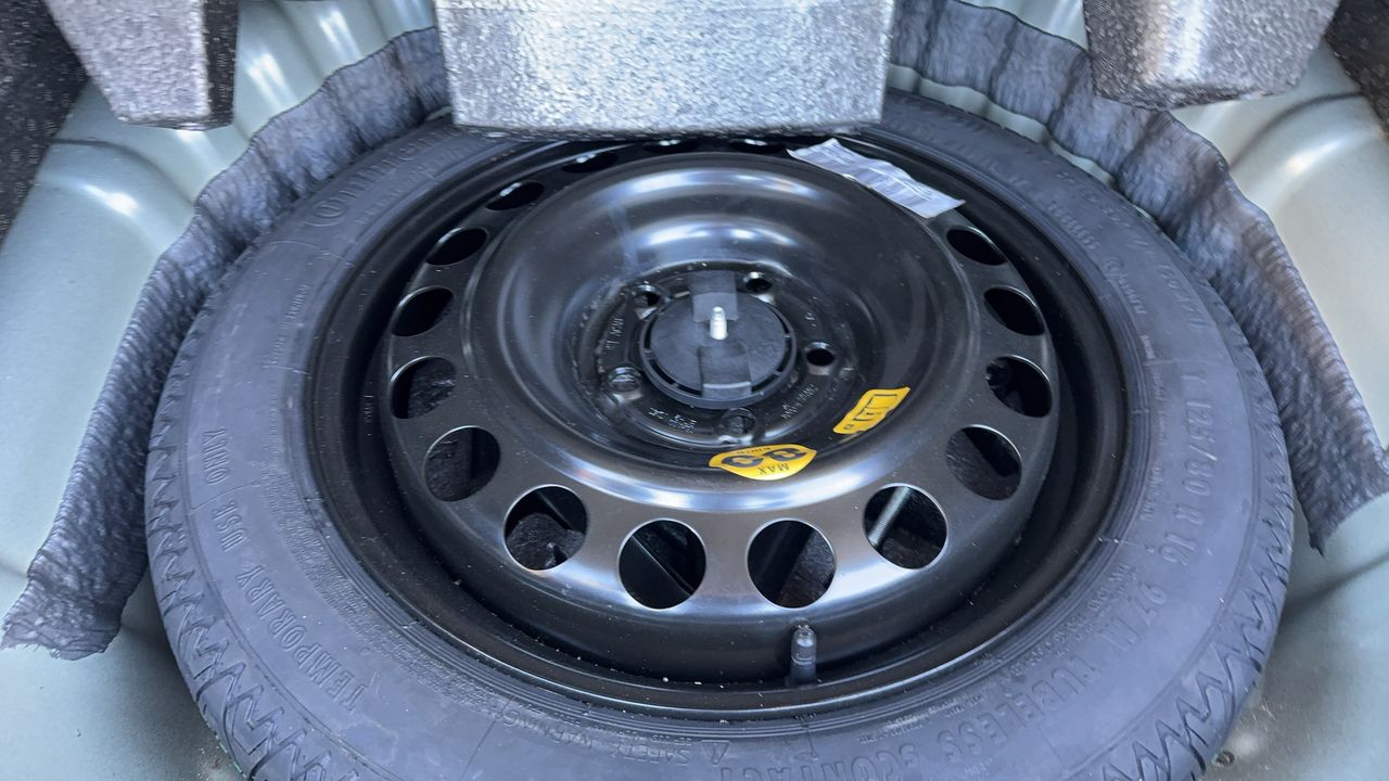 Photo de la roue de secours 1