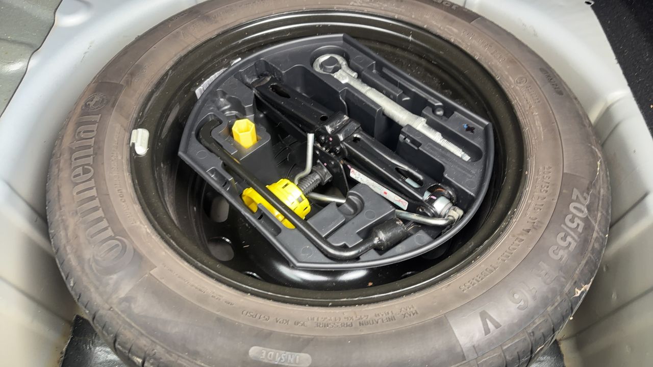 Photo de la roue de secours 1