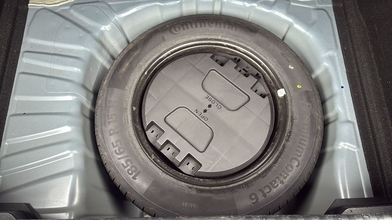 Photo de la roue de secours 1