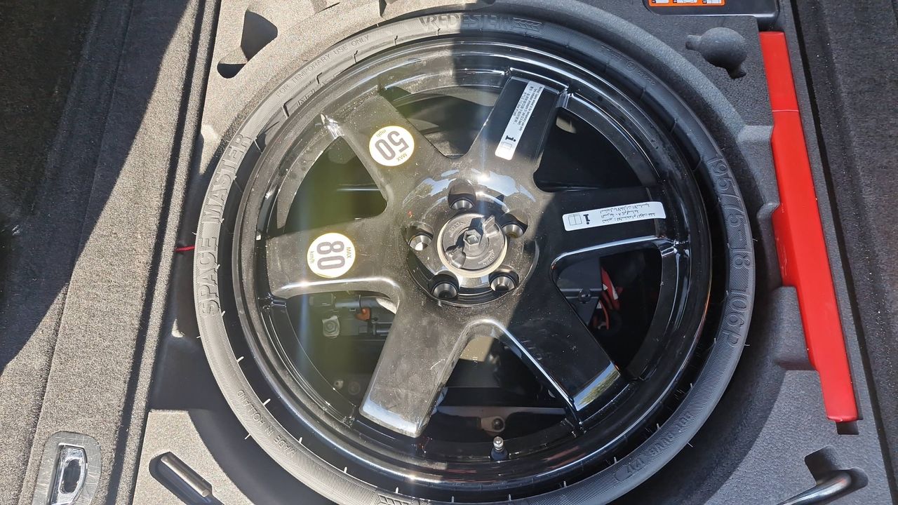 Photo de la roue de secours 1