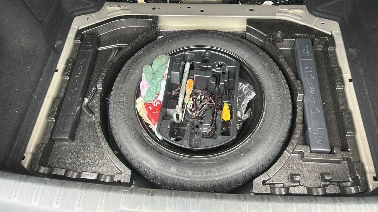 Photo de la roue de secours 1
