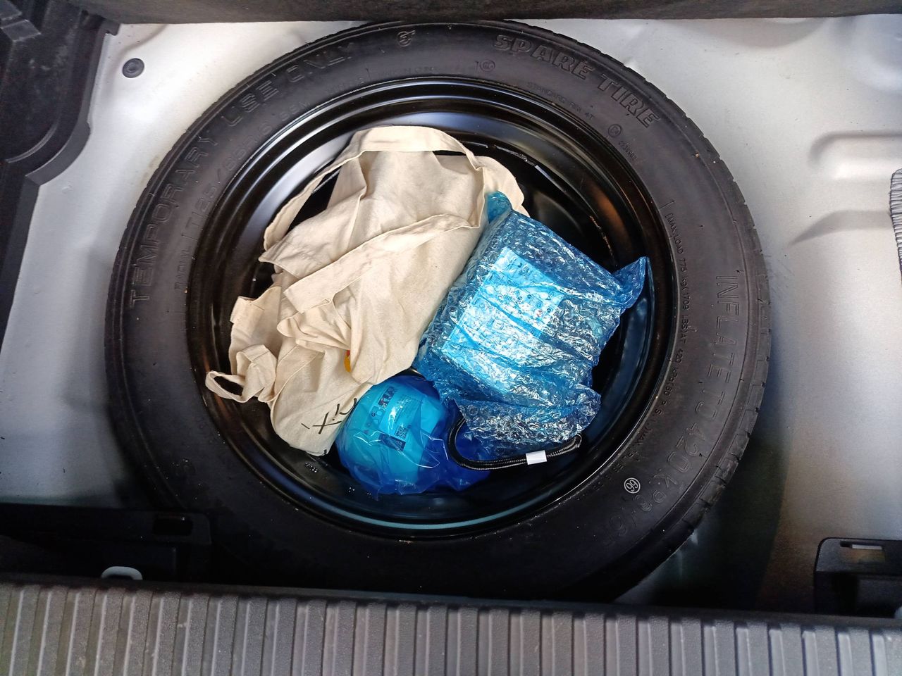 Photo de la roue de secours 1
