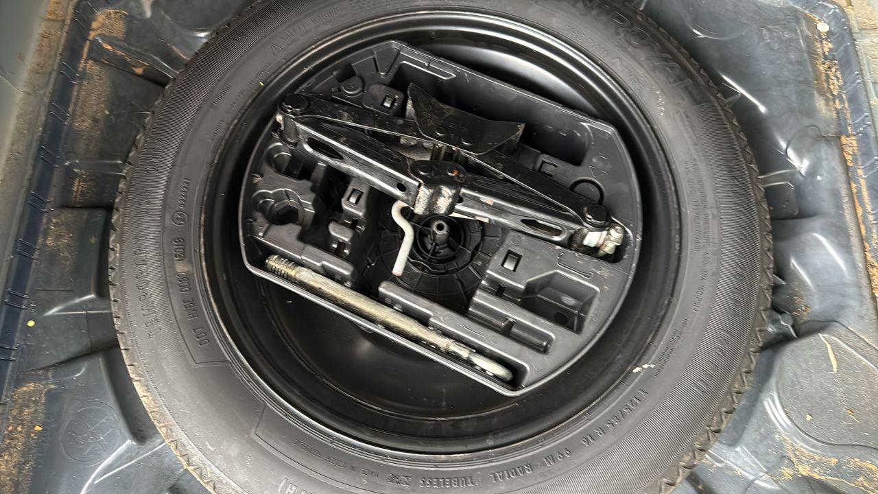 Photo de la roue de secours 1