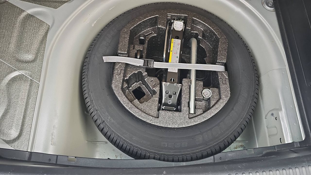 Photo de la roue de secours 1