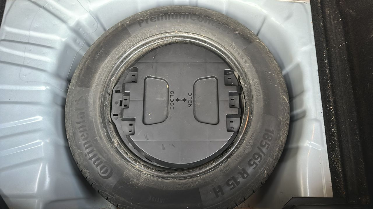 Photo de la roue de secours 1
