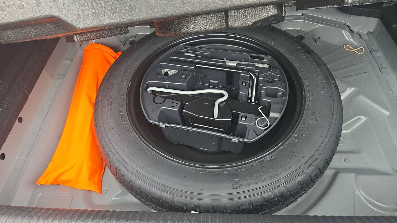 Photo de la roue de secours 1