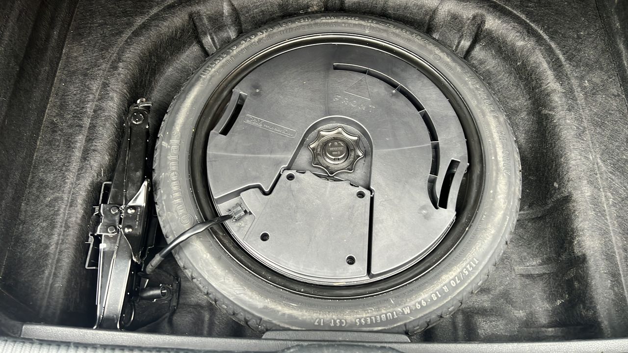 Photo de la roue de secours 1
