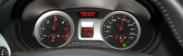 A quoi sert le régulateur de vitesse ?