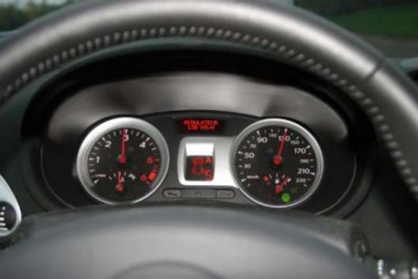 Achat d'une voiture d'occasion : comment repérer un compteur trafiqué ?