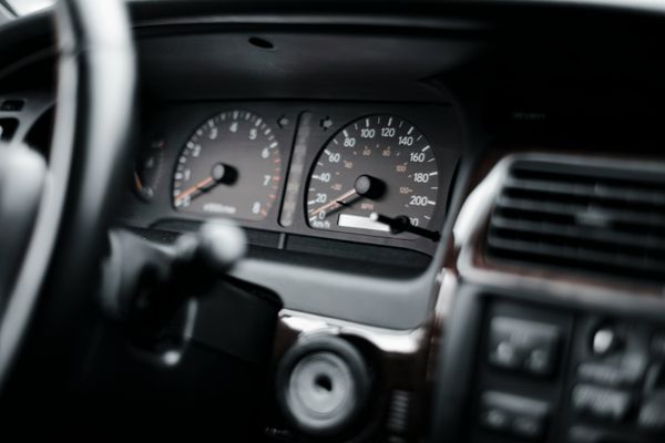 Kilométrage youngtimer : quel seuil reste raisonnable ?