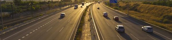 Jeunes conducteurs : comment bien se préparer aux longs trajets ?