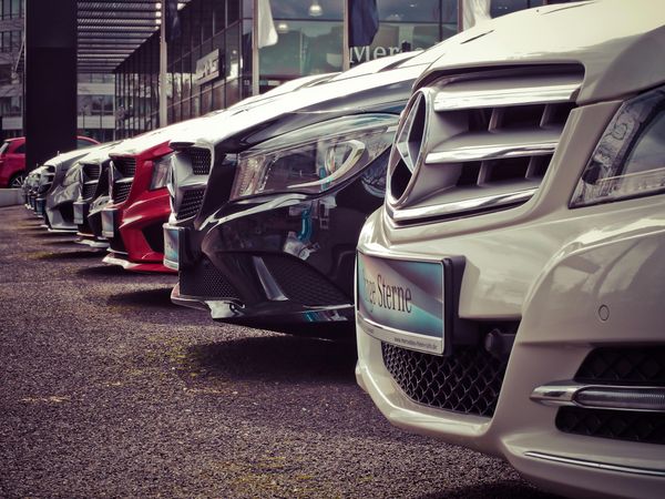 Top 10 des voitures d’occasion idéales pour jeunes conducteurs en 2026